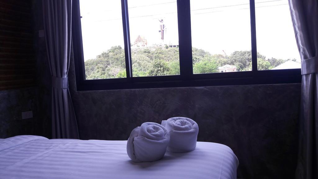 Moment House Hua Hin Hostel Exterior photo
